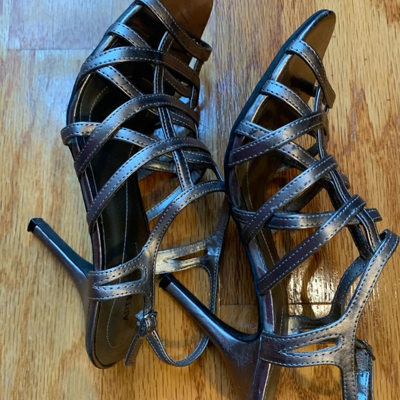 APT 9 pewter color strappy heeled sandals. Size 7.5. Extremely comfortable. - Picture 3 of 5